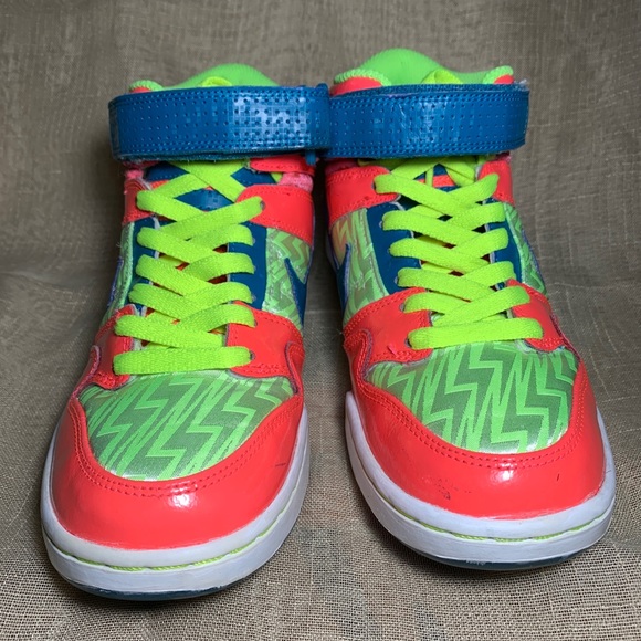 Nike Air Mogan Mid 2 Sneakers - Picture 3 of 7
